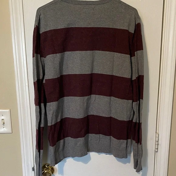 Sonoma Heather Gray Sweater - Picture 3 of 3